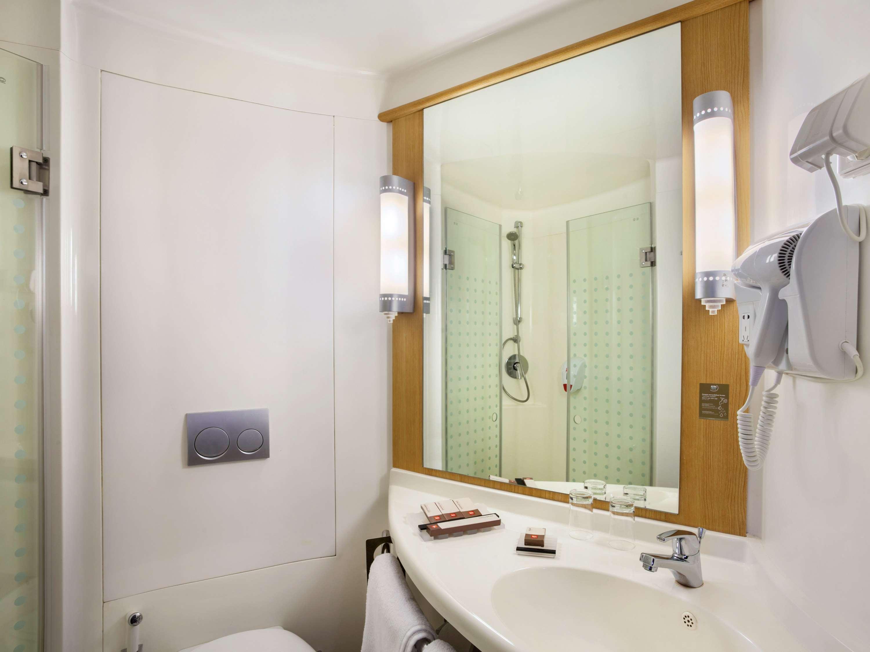 Ibis Pontianak City Center Eksteriør bilde