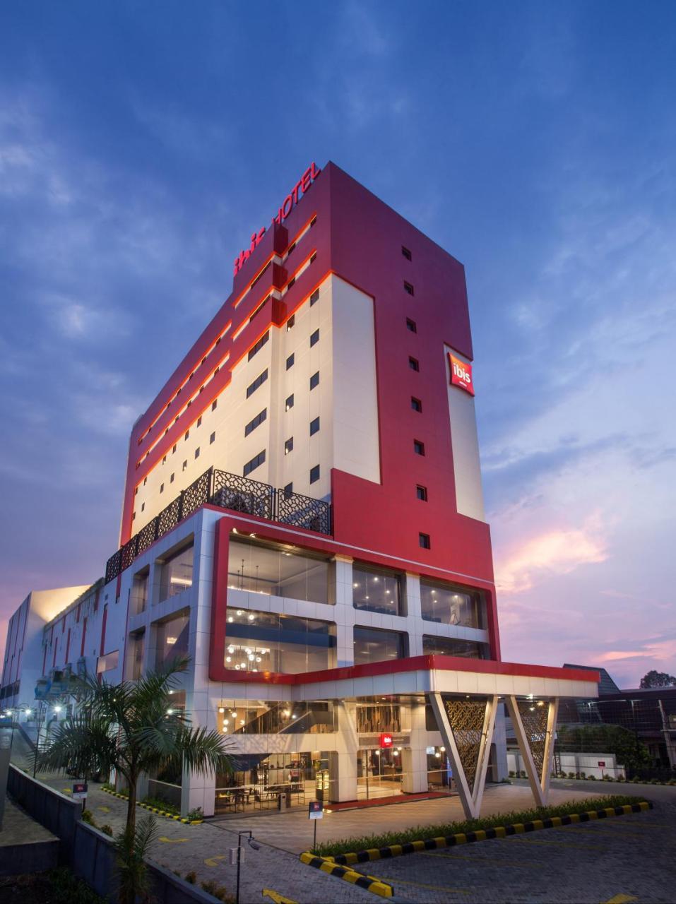 Ibis Pontianak City Center Eksteriør bilde