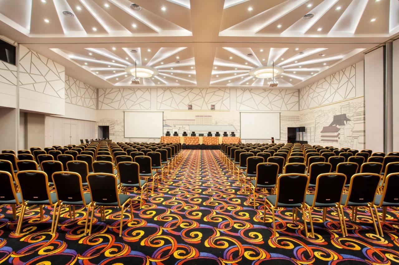 Ibis Pontianak City Center Eksteriør bilde