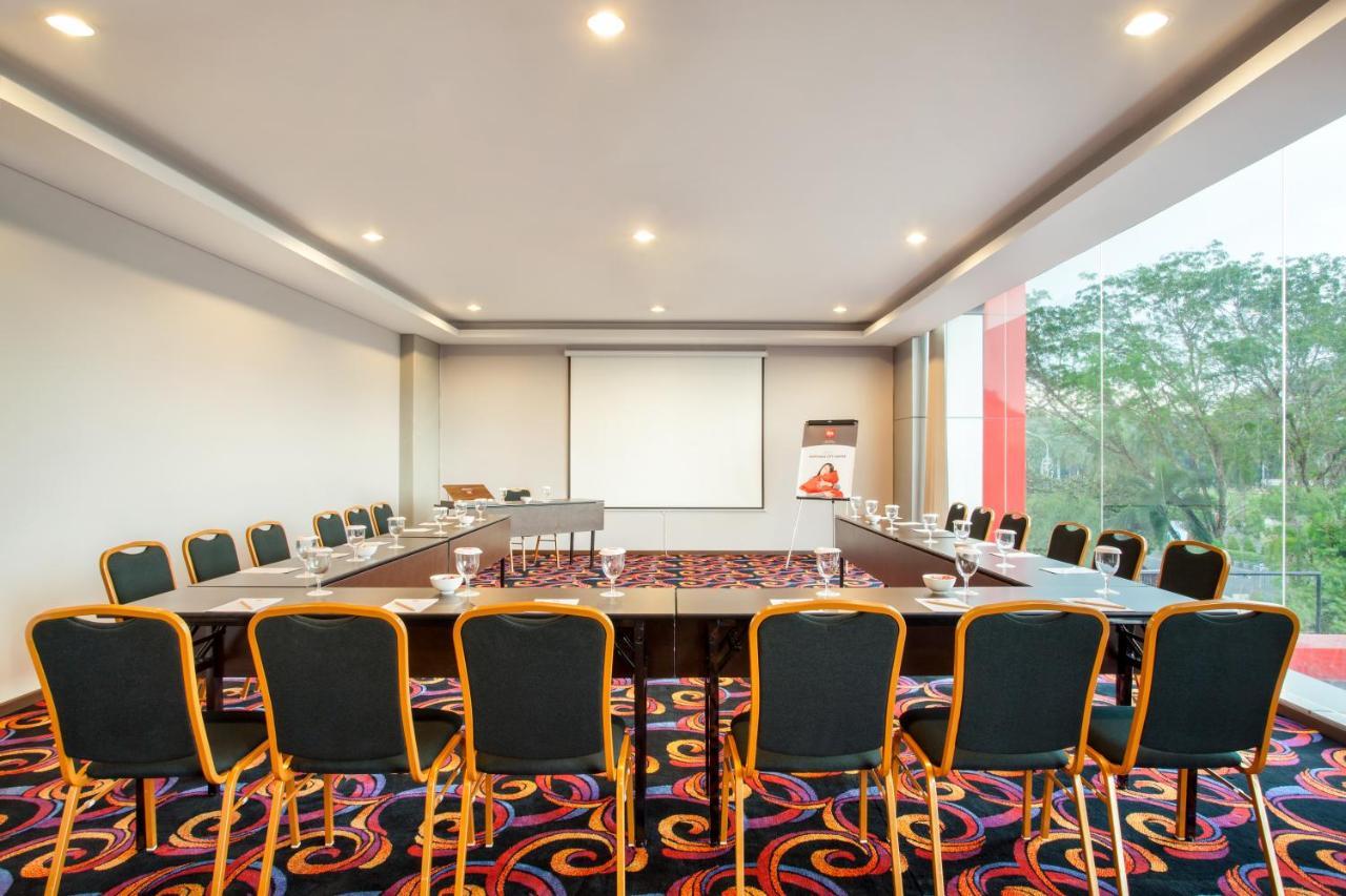 Ibis Pontianak City Center Eksteriør bilde