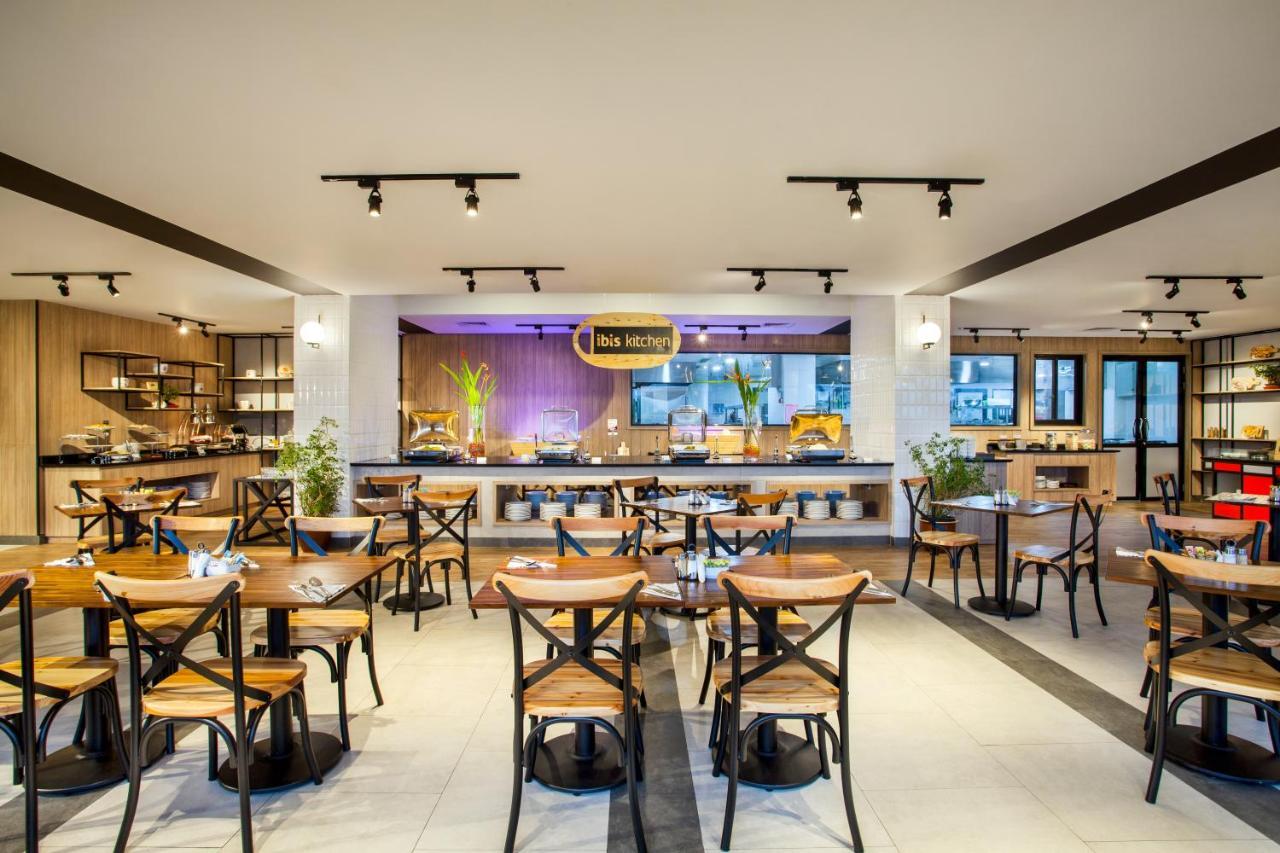 Ibis Pontianak City Center Eksteriør bilde
