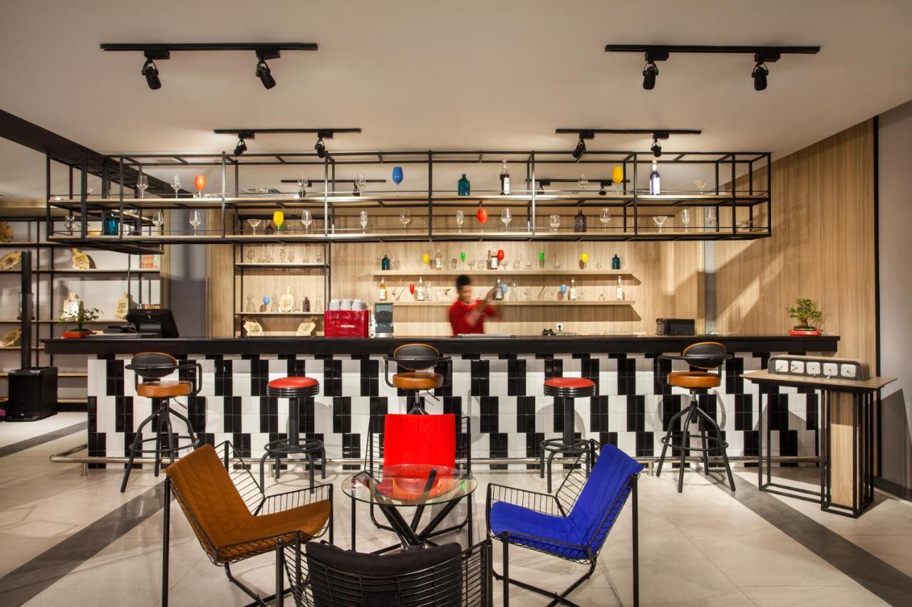 Ibis Pontianak City Center Eksteriør bilde