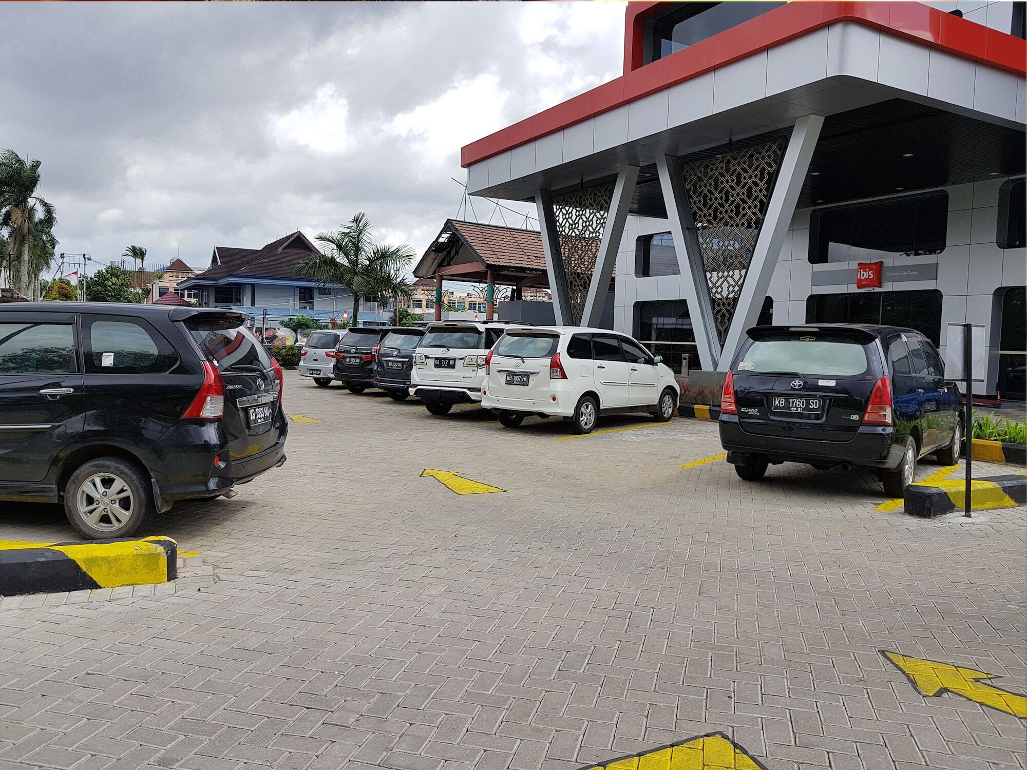 Ibis Pontianak City Center Eksteriør bilde